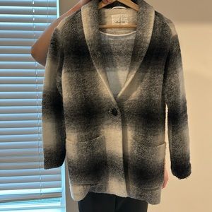 Aritzia Wilfred Off Duty Jacket